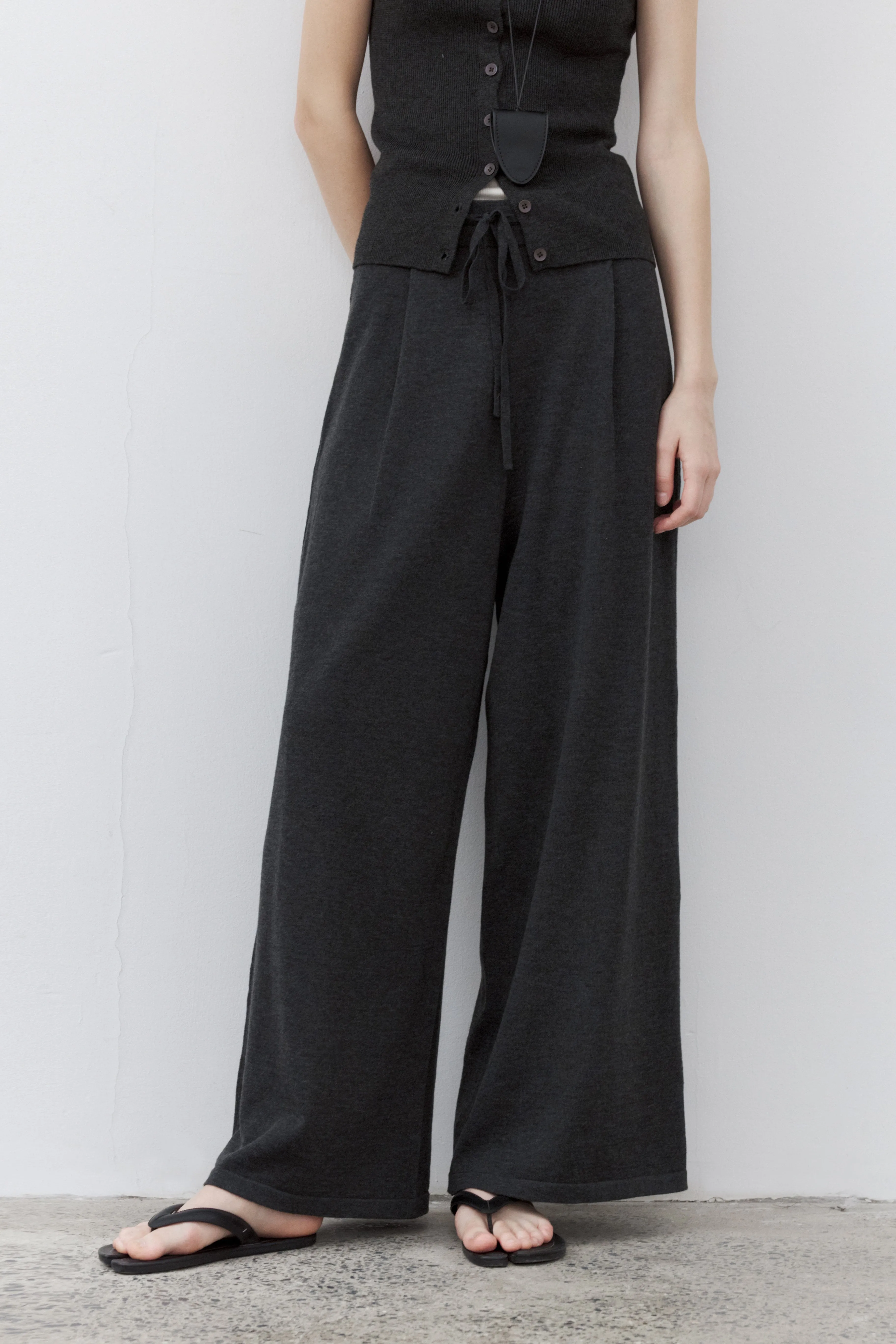 AIRY DRAPE WIDE PANTS / エアリードレープワイドパンツ
