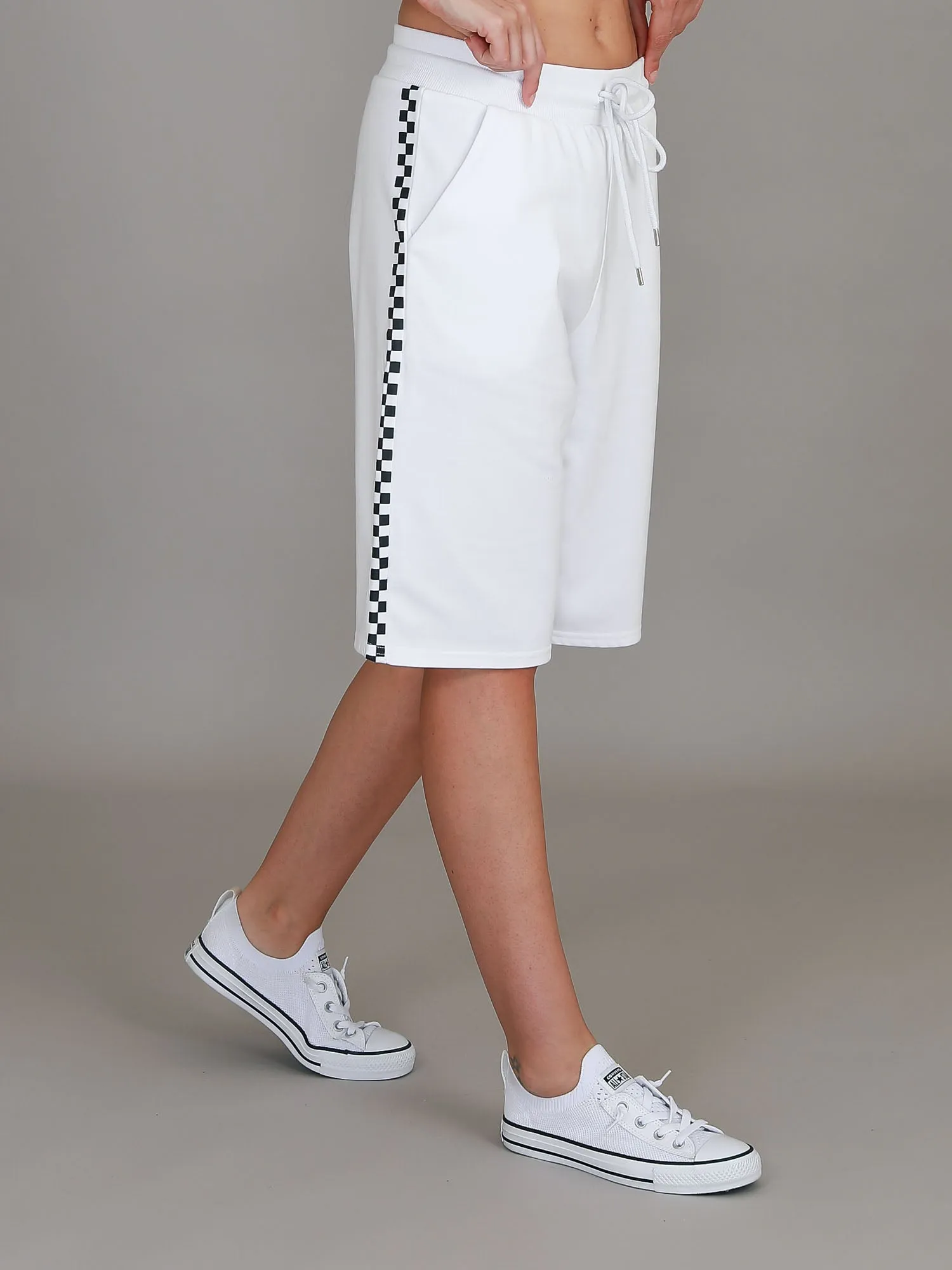 Izzy - Liv Cheque Print Long Shorts
