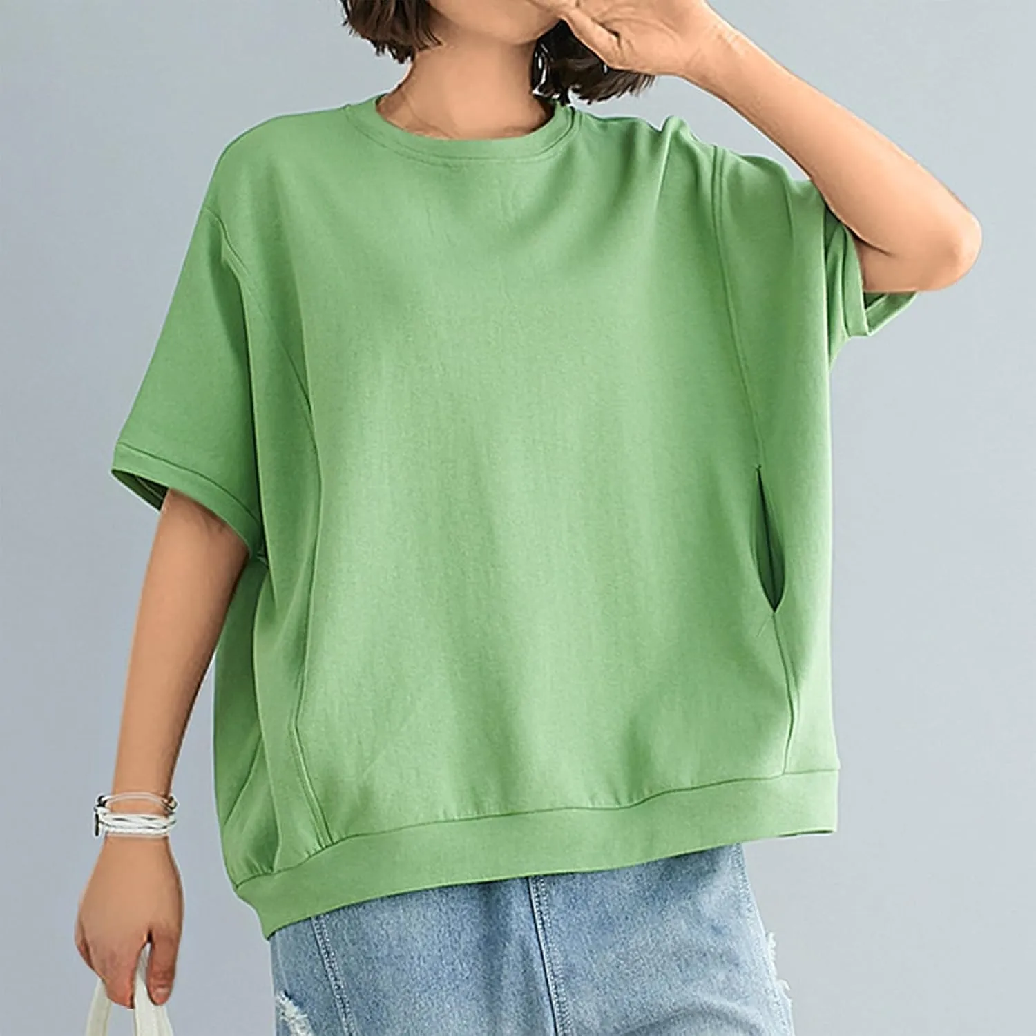 Women's Summer Short Sleeve Tops Crew Neck Oversize Pullover Basic Tee Shirt Blouse Casual Solid Shirts with Pockets